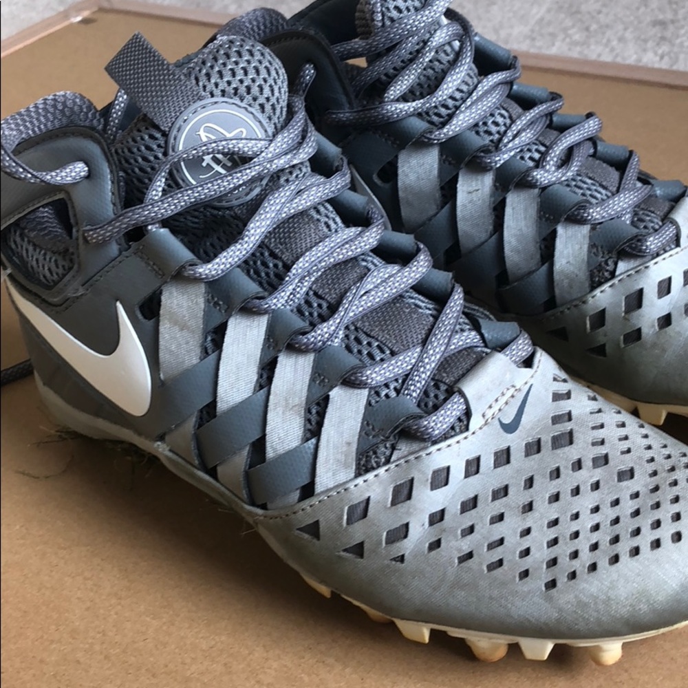 NIKE lacrosse cleats